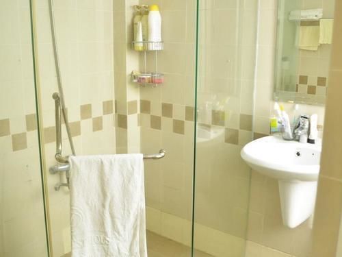 Diva Guesthouse Nha Trang Exterior photo