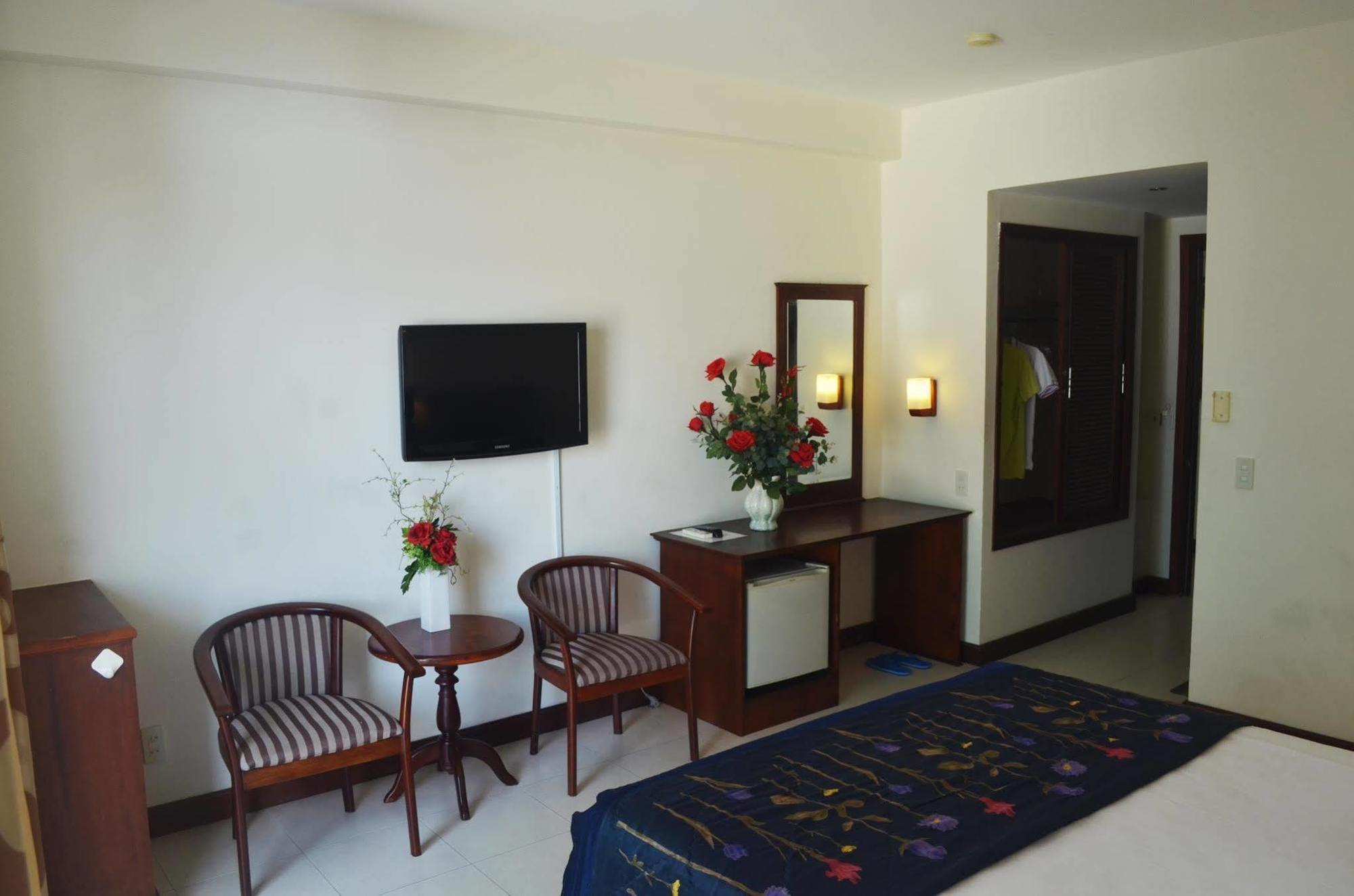 Diva Guesthouse Nha Trang Exterior photo